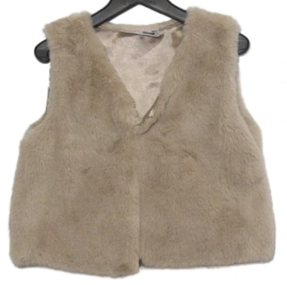 jemná kojenecká vesta 